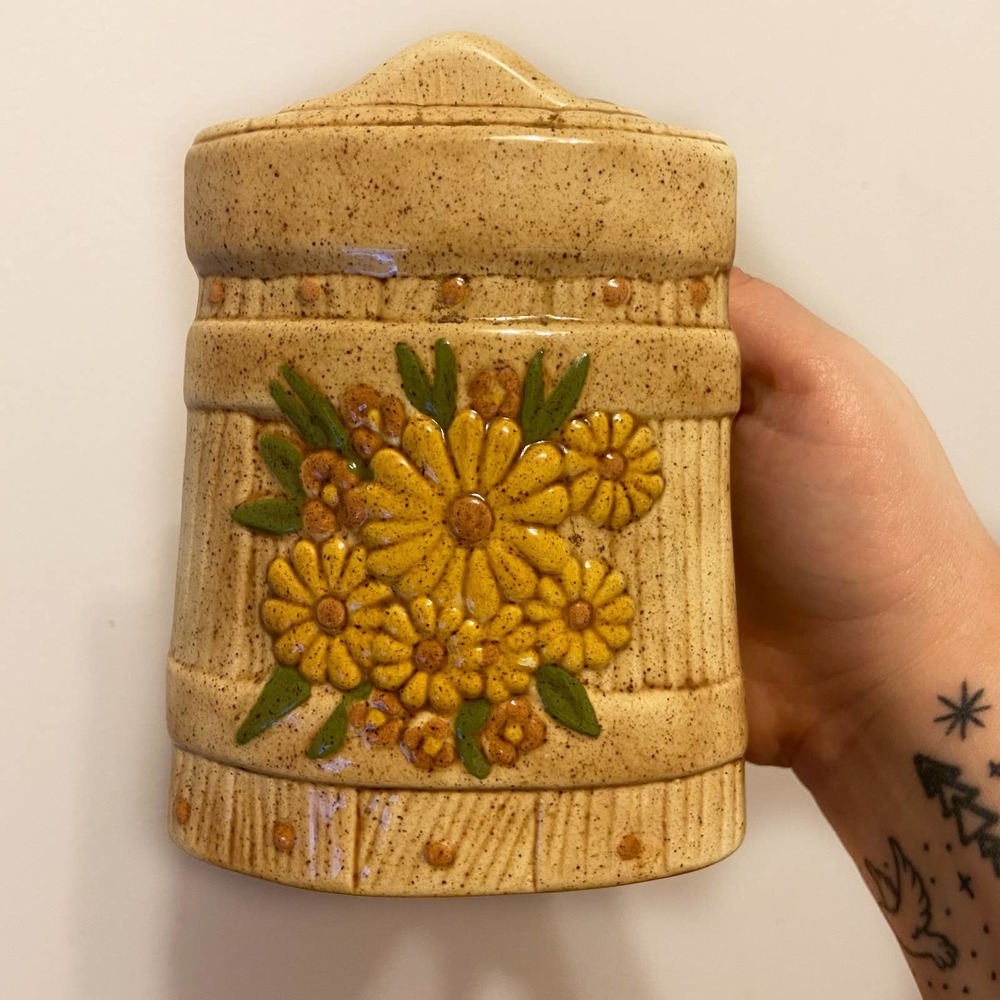 Vintage Retro Ceramic Flower Barrel Napkin Holder 1979 Kitchen Decor MCM